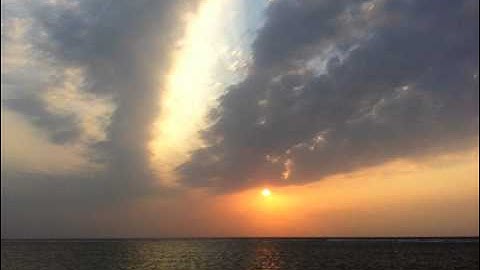 سورة الهمزة بصوت القارئ الشيخ ماهر المعيقلي.