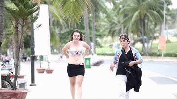 Anh Không Đòi Quà (Phan Thiết Version) - Phiên Bản Gái Tây.wmv