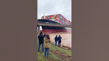 Cargo Ship Swept by Current and Crashes into a River Bridge!
