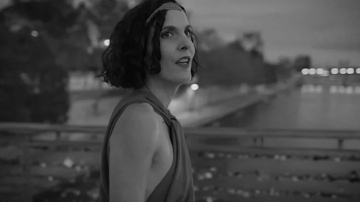 J'ai Deux Amours - Chloe Perrier & the French Hear...