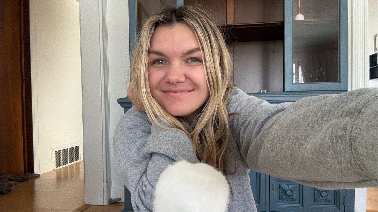 ASMR | POV: you stayed up too late last night (fluffy mic brushing, hand movements, and rambles) 