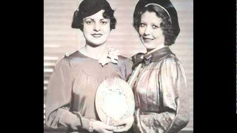 Stringing Along On A Shoestring - Annette Hanshaw LIVE  Radio Show (Captain Henry