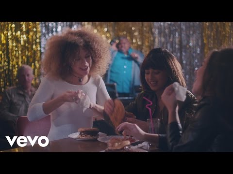 Foxes - Amazing (Official Video)