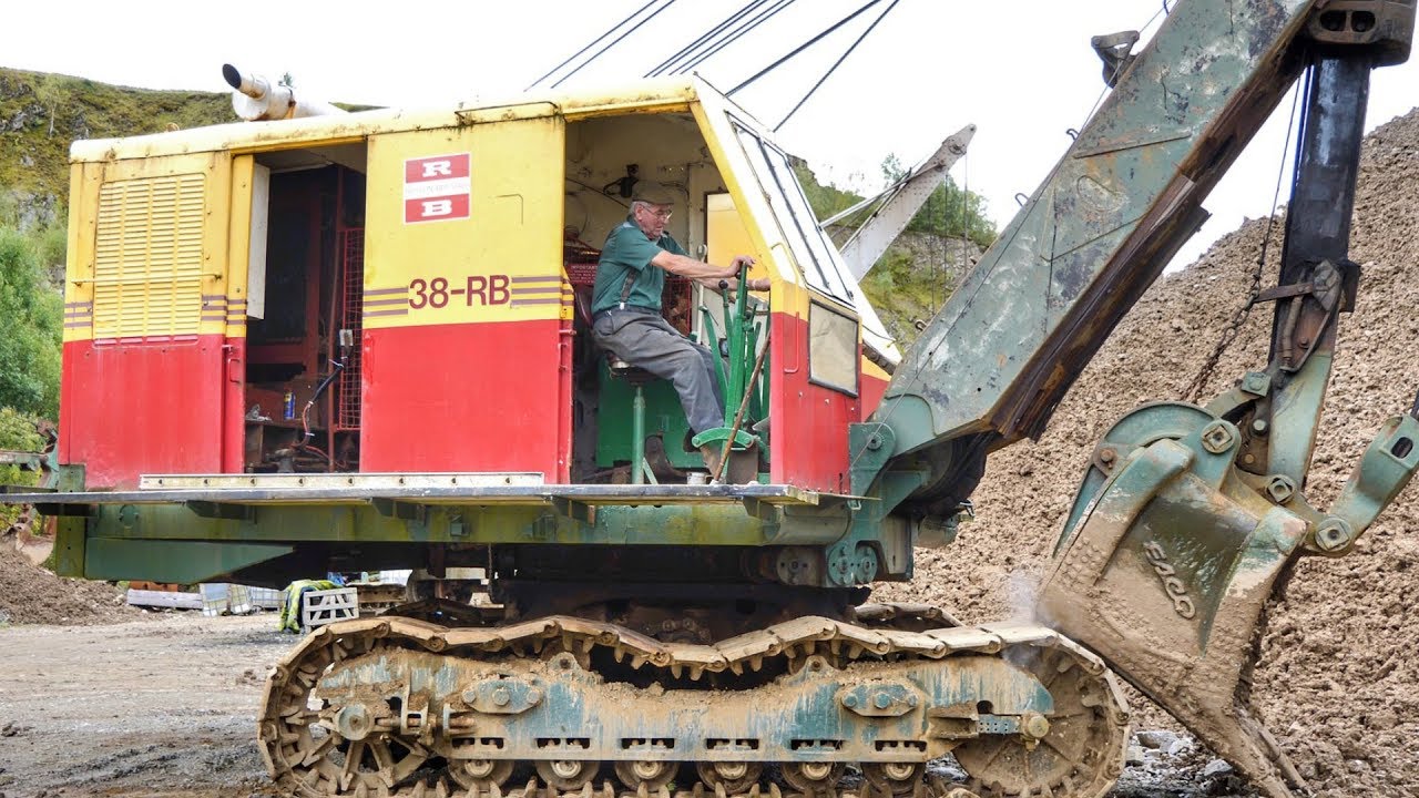 Ruston Bucyrus 38-RB Rope shovel in Action - YouTube