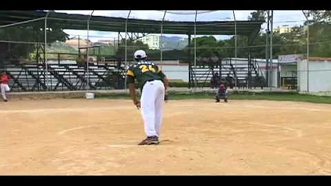 Jesus Narrea, pitcher de 17 aos