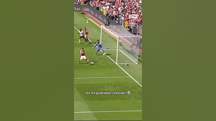 Keeper is a Bowen fan too 😉  #westham #football #premierleague