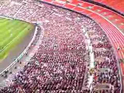 Mexican wave at fa trophy final