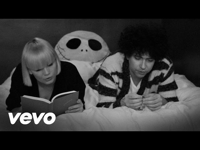 The Christmas Song - Raveonettes