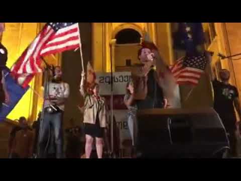 \"სისტემა უნდა დაინგრეს\"