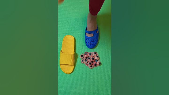 Super cool giant eye slippers 🦶👀🦶 toe sandals #love #trending #viralvideo