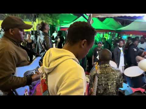 ALEX KASAU KATOMBI LIVE BAMUDAS