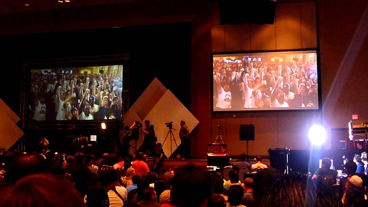 EVO 2011 Street Fighter Finals Intro double screen