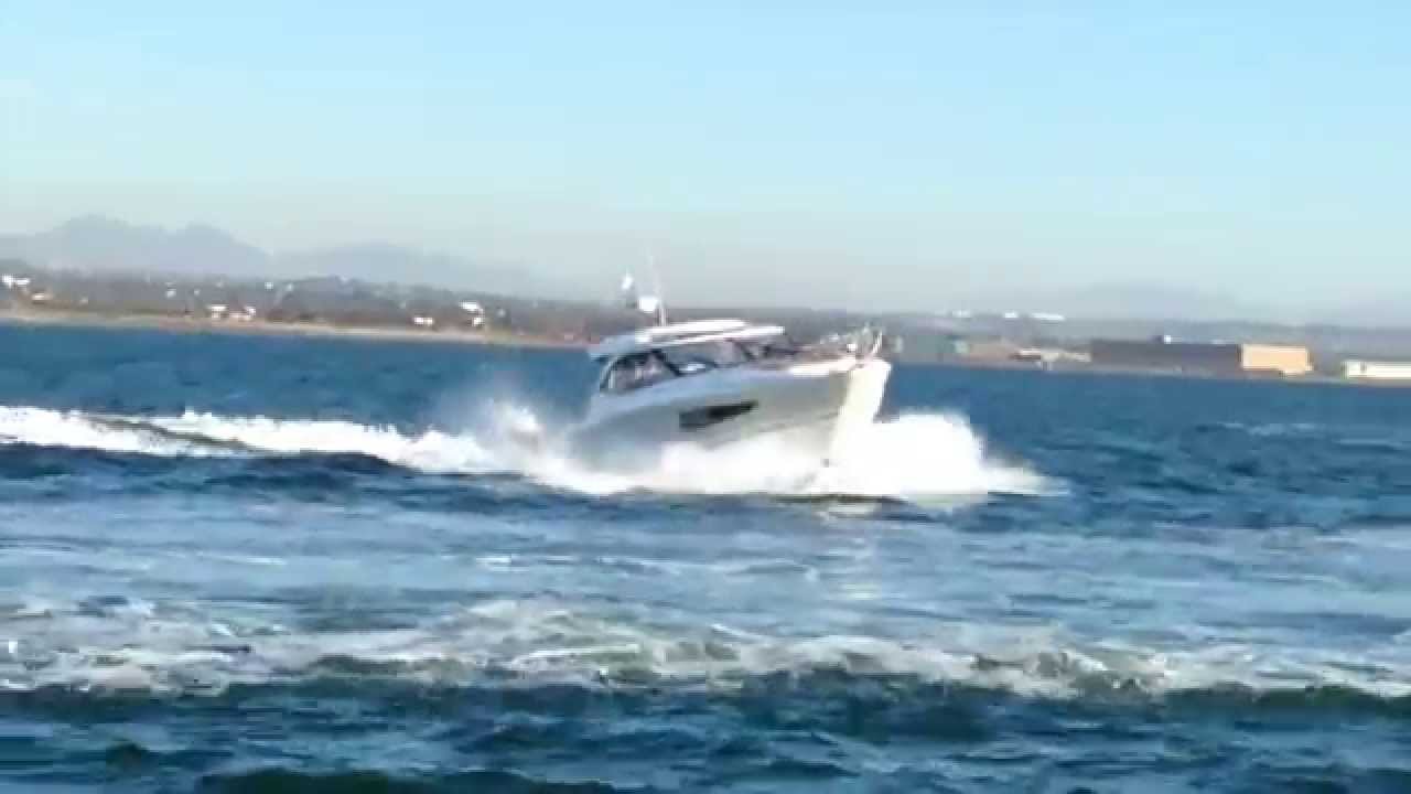 Ride along on a Jeanneau Leader 36 Powerboat By: Ian Van Tuyl