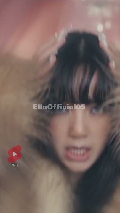 She knows 👀 #Lisa #lisamanoban #newwoman