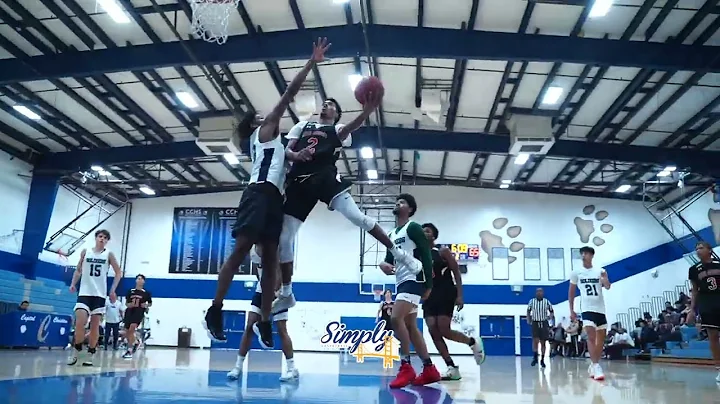 Jojo Hunter Having Fun in the Battle in the Capito...