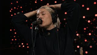 Cate Le Bon - Mother&#39;s Mother&#39;s Magazines (Live on KEXP)