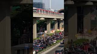 Download Lagu Penampakan Lalin di Jakarta pagi ini, padat merayap #shorts #wibikembara #enjoyjakarta MP3