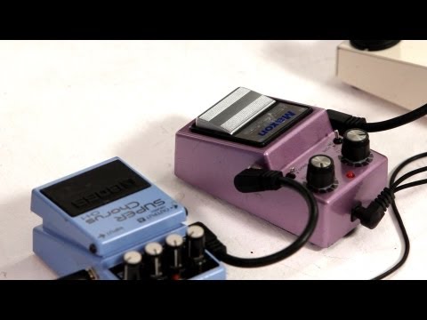 how-to-make-chorus-sound-w/-tremolo-pedal-|-guitar-pedals