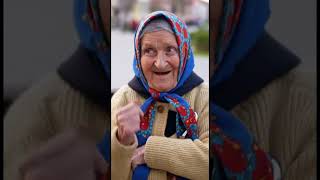 🎤👵Babka prezradila!Tajomstvo dlhého života😳#babka #ai #rozhovor #reporter #humor #sranda #smiech
