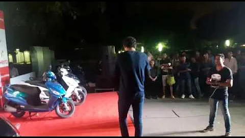 Redezvous iit delhi - best beatboxing by kartik ki...