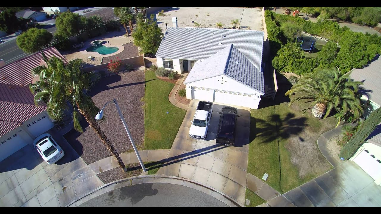 The neighborhood, Cathedral City