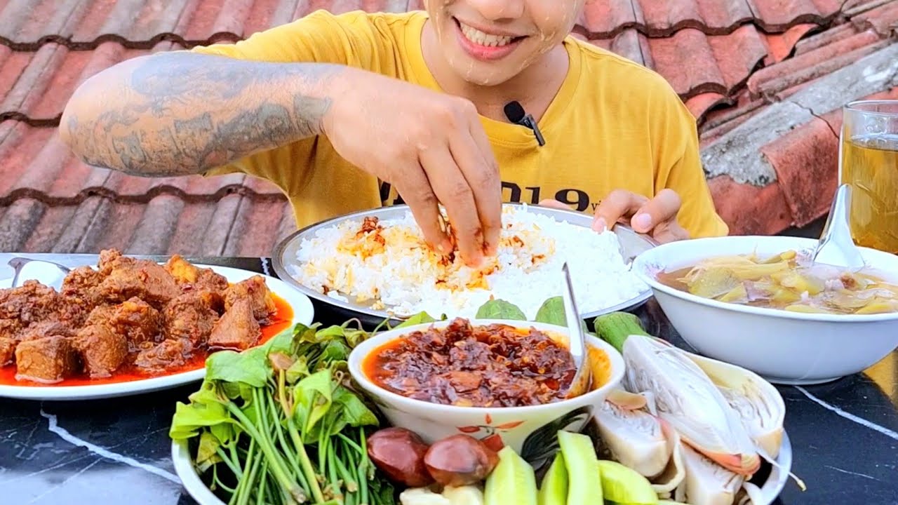 ဝက်သားဆီပြန်မဆလာအုပ် သပွတ်သီးအချဥ်ဟင်းမွန်ချက် ငံပြာရည်ကြော်တို့စရာအစုံ 🐷🥵