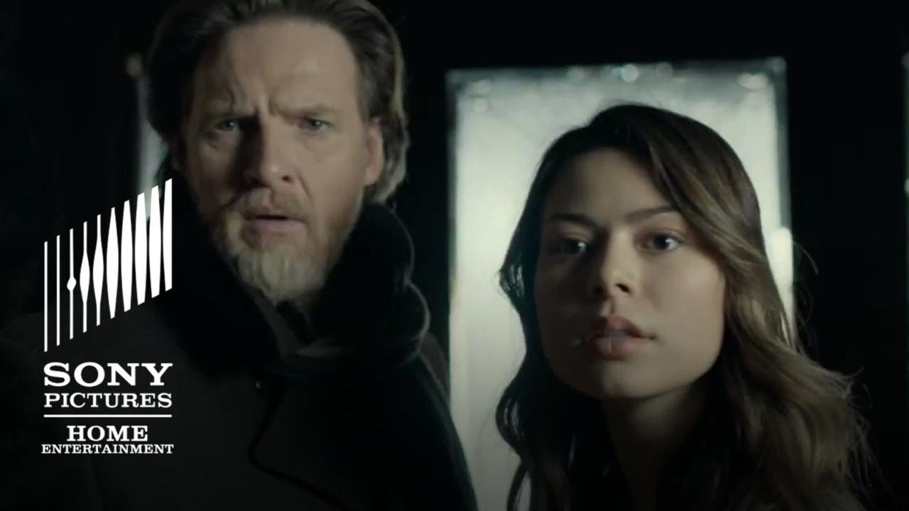  The Intruders : Miranda Cosgrove, Austin Butler, Donal Logue:  Movies & TV