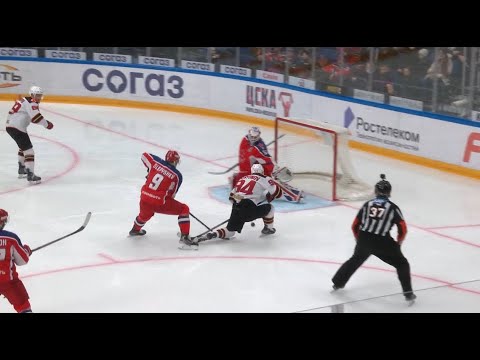 Johansson rejects Semenov off his skate with pad