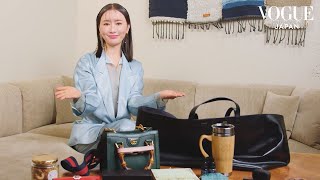 松本まりかのバッグの中身は丁寧に生きることで自分を信じることができると語る彼女の愛用アイテムたち。| In The Bag | VOGUE JAPAN