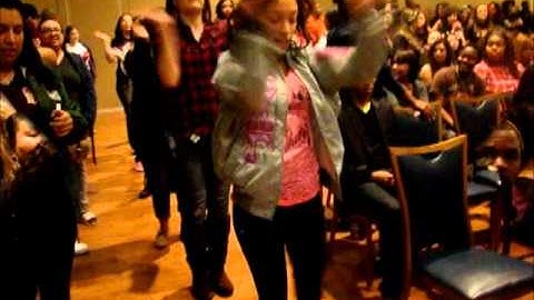 ΣΛΒ, ΣΛΓ, ΦΒΣ, and ΖΦΒ UTSA Strolling