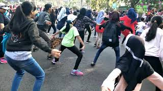 KEREN BANGET FLASHMOB TARI TOPENG BAPANG MALANG DI CFD MALANG