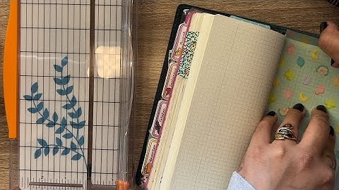 Hobonichi Weeks: How I tip in vellum & photos