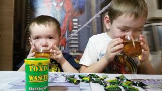 Экстремальный ЧЕЛЛЕНДЖ  ТОКСИЧНЫЕ конфеты Toxic Waste ! Challenge candies Toxic Waste