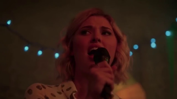 Habits (Stay High) TV show performance - TV Show performance video thumbnail