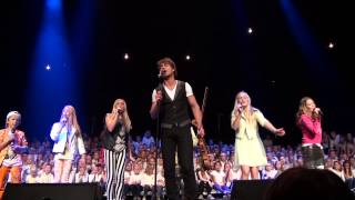 Alexander Rybak og Superbarna, Roll with the wind, Fairytale. Storkonsert, Stavanger, 20.10 2013