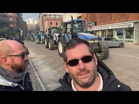 Manifestazione movimento dei trattori a Rovigo in difesa della agricoltura e del Made in Italy