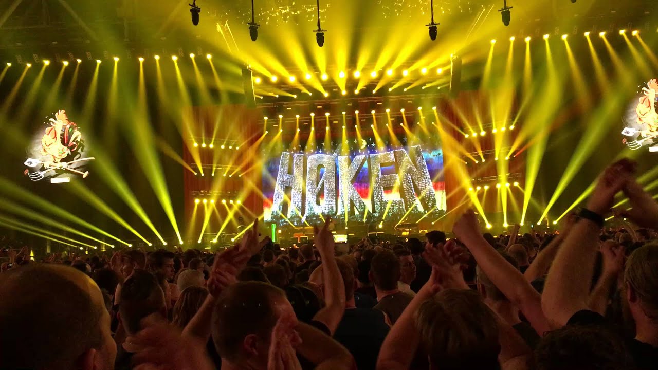 Normaal - Oerend hard (live in Gelredome)