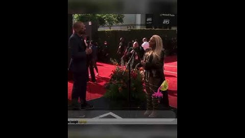 Thumbnail of Lil kim said in a new bet awards show interview that she wants to do a battle her vs queen nicki
