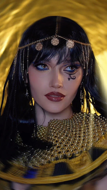 Cleopatra trend here ✨🐈‍⬛ #cleopatra #cleopatramakeup