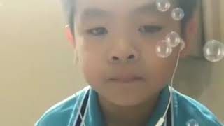 Ai Xiang Sui (Penyanyi Cilik Ini Lbh Keren Dari Emil Chow)