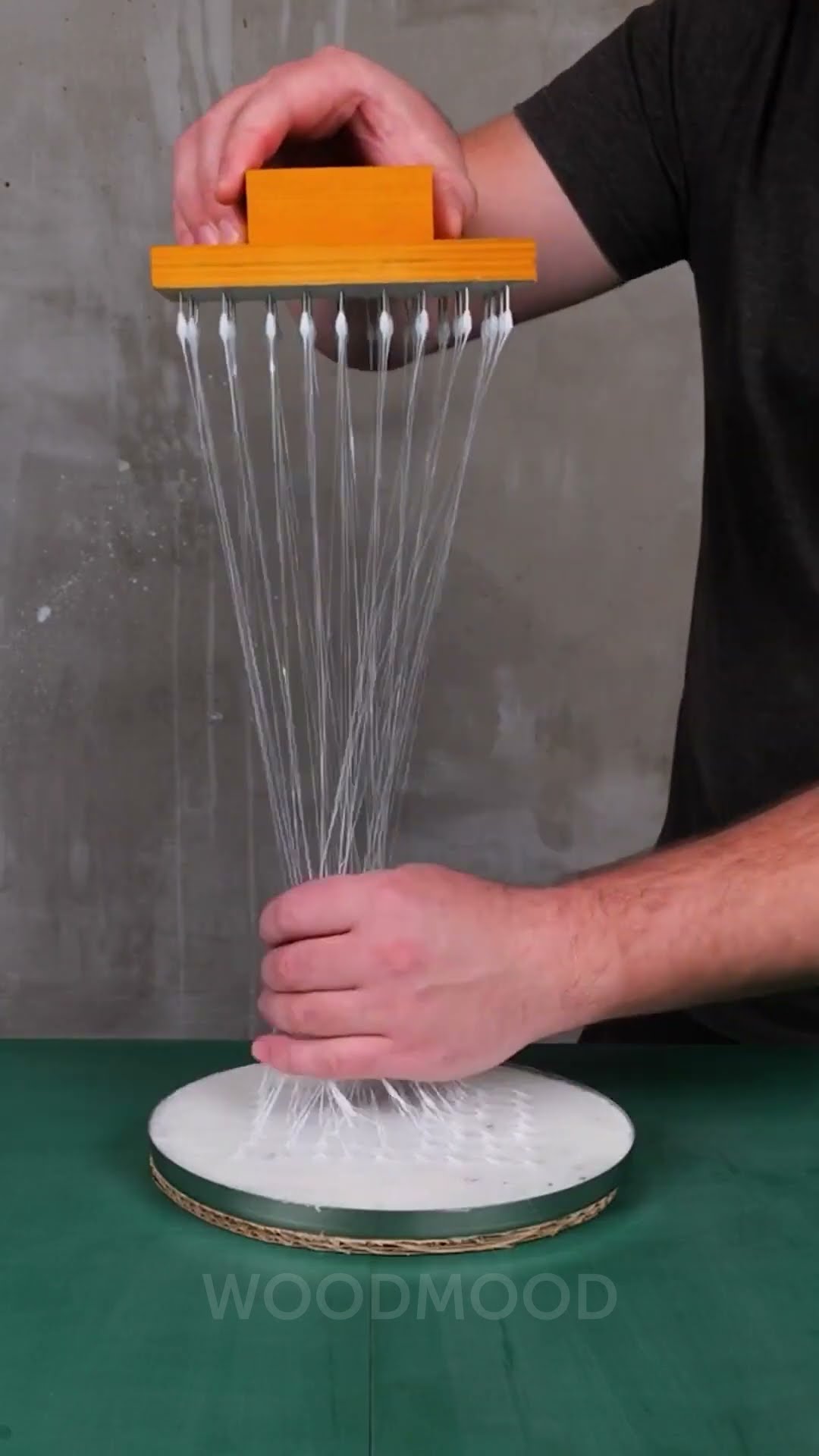 Crafting a cleaning brush from recycled plastic ♻️