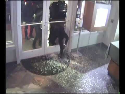 4 Suspects Caught On Video After CT Jewelry Store Burglary