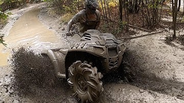 Polaris Sportsman 850 Highlifter MUDDING!