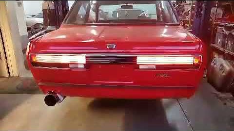 Datsun 510 SSS hazard lights using webelectric.com STS-1 Universal Sequential Turn Signal kit