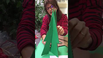 Come si fa l'albero di cartone?
