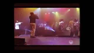 FALLY IPUPA  ET CHRYS  LIVE AU ZENITH DE PARIS (  DROIT CHEMIN  )