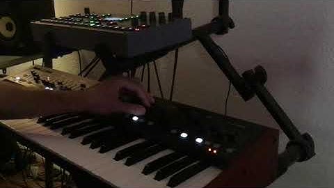 Behringer Deepmind + Octatrack + TD-3 Ambient
