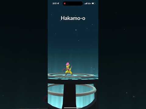 Evolving Shiny Jangmo O Into Shiny Hakamo O In Pokémon Go