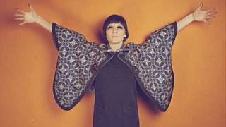 Video-Miniaturansicht von „Cate le Bon - Me oh my“