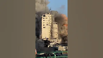 اقرب مكان للحظة قصف برج الشروق مساء اليوم في غزه فلسطين 